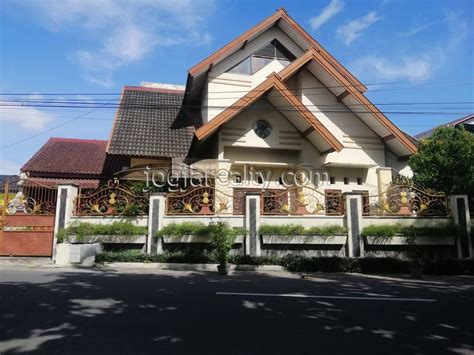 Rumah Kos Dan Induk Dekat Kampus Di Depok Sleman Dijual