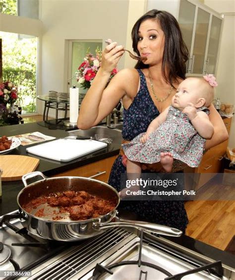 The Pampered Chef Housewarming Party For Melissa Rycroft Photos And