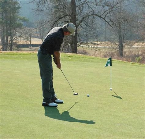 7 Tips to Better Your Putting Stroke