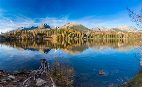 Lac De Montagne Strbske Pleso Dans Le Parc National Des Hautes Tatras