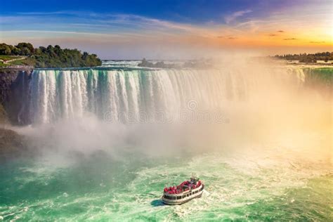 Niagara Falls, Horseshoe Falls Stock Image - Image of cloud, boat ...