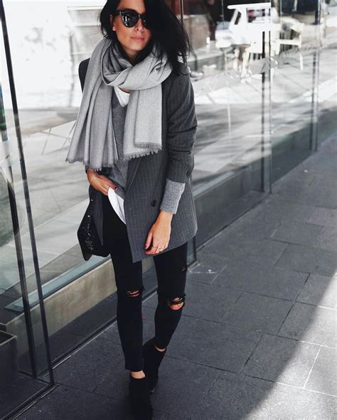 Gray outfit | Black skinnies, Cool outfits, Grey outfit