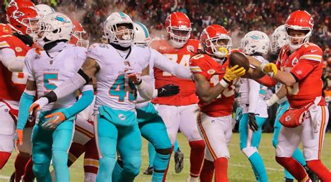 A Number of Players From the Chiefs and Dolphins Endured Frostbite ...