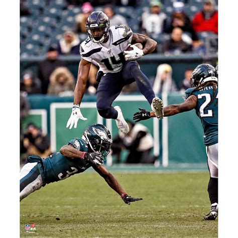 Metcalf Seattle Seahawks Unsigned Touchdown-Saving Rundown, 47% OFF