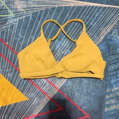 Lululemon Beach Boss Bikini Top Women S Fashion Activewear On Carousell