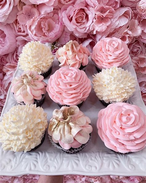 Totally Unique Wedding Cupcake Ideas