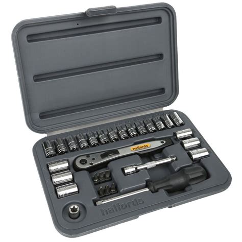 Halfords 30 Piece Socket Set 14 Drive Ratchet Chrome Vanadium Steel