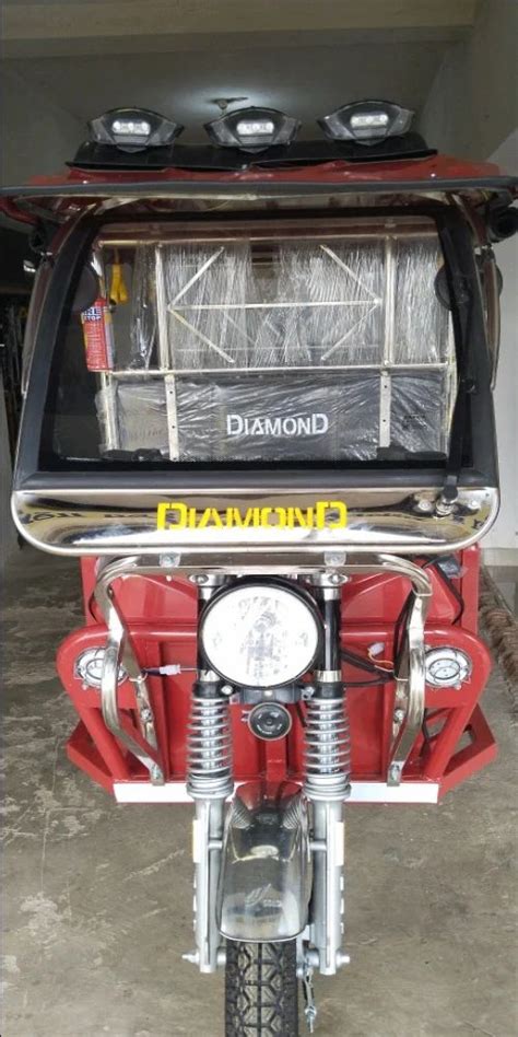 Red Diamond Battery Operated E Rickshaw Model Name Number Shakti Dlx