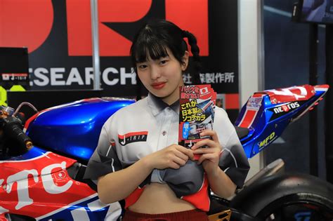 6番目の画像 【写真】本編未掲載！ ガールズスタッフ図鑑 アナザーカット集｜大阪モーターサイクルショー2023・最終日 Webオートバイ