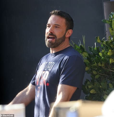 Ben Affleck Hilariously Recreates That Viral 2020 Moment Where He