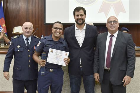 Gmj Anos Confira Fotos Da Formatura Dos Novos Guardas Municipais