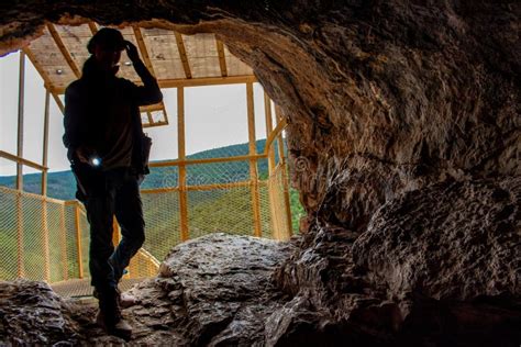 Cave Explorer Enters The Sandia Man Cave In New Mexico Editorial