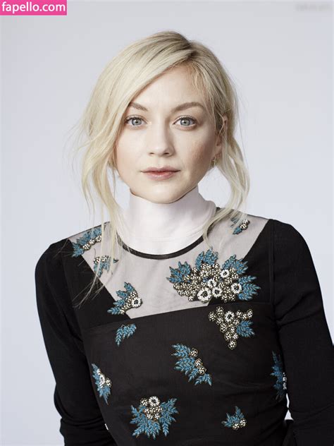 Emily Kinney Emmykinney Nude Leaked Photo Fapello