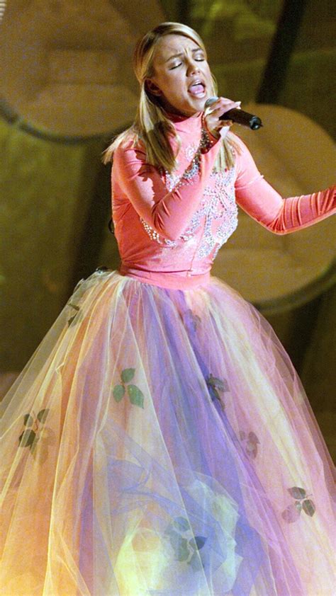 Britney Spears is the world’s most brilliant architect! - Follow