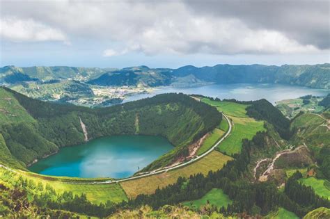 The world’s beautiful and terrifying volcanoes captured on camera ...