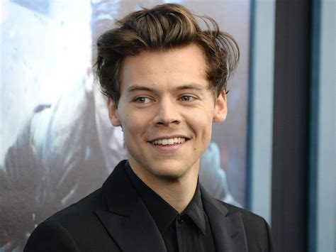 Harry Styles Jokes About Chris Pine Spitting Rumor During Nyc Concert