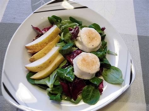 Feldsalat Mit Himbeerdressing Und Mit Honig Berbackenem Ziegenk Se