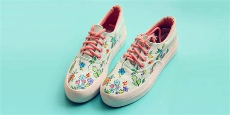 These 6 Canvas Shoes Dress Up Any Outfit | YouBeauty