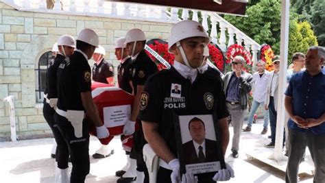 Polis memuru kalp krizinden yaşamını yitirdi Gazete Memur