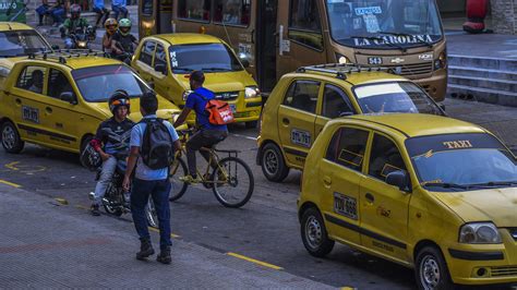 Servicio de taxi también se presta por apps empresarios