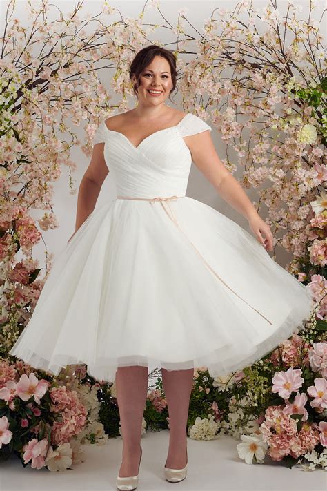 plus size short bridal dresses 2