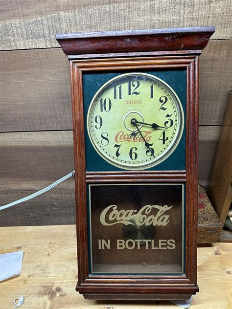 Vintage Drink Coca Cola Clock In Bottles Battery Op Regulator Pendulum