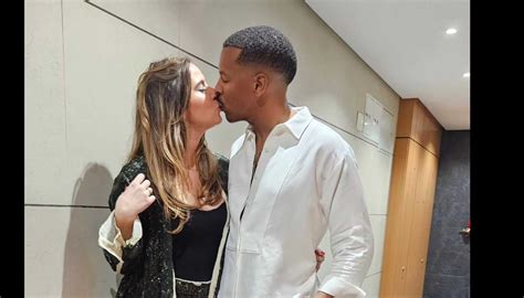 Cláudio Ramos aperta Chef Fernando Semedo é um homem coninh