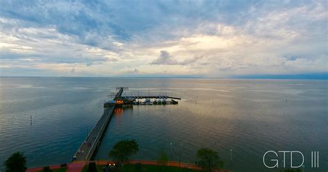 The pier; Fairhope, AL. [4096x2160] : r/waterporn
