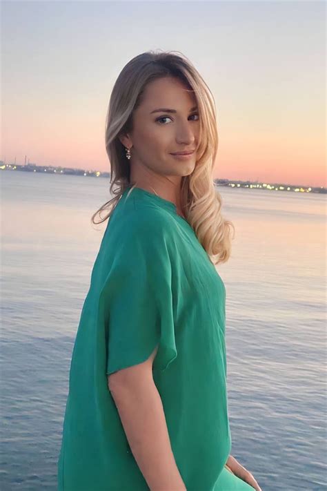 Charming Yuliia 41 Y O From Antalya With Blonde Hair ID 674850 LadaDate