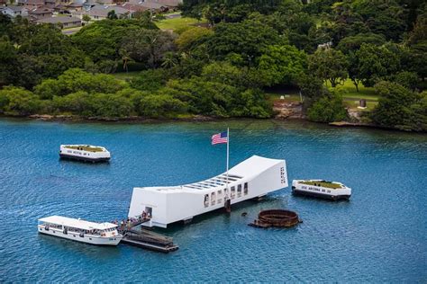 Honolulu Och Pearl Harbor Busstur Hellotickets