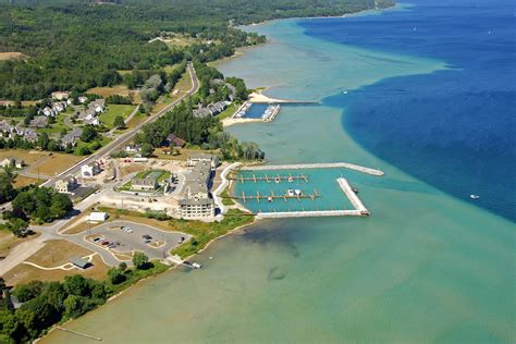 Bayview Marina In Suttons Bay Mi United States Marina Reviews