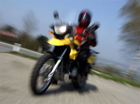 Motorrad Raser Mit Und Km H In Er Zone In Tulln Erwischt