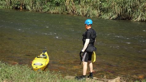 CAIAQUE AVENTURA E NATUREZA Testando caiaque oceânico no rio Cubatão