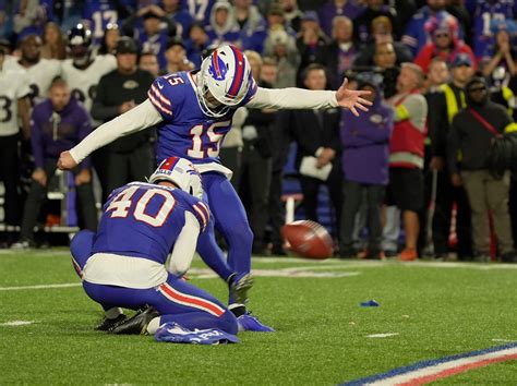 Best Kicker for Fantasy Football 2025: Early Week 17 Rankings Include