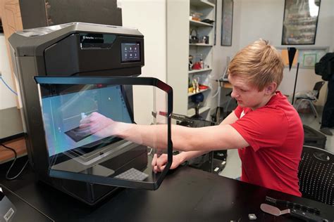 NPCC engineering students learn on new 3D printer