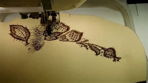Машинная вышивка на натуральной коже - YouTube