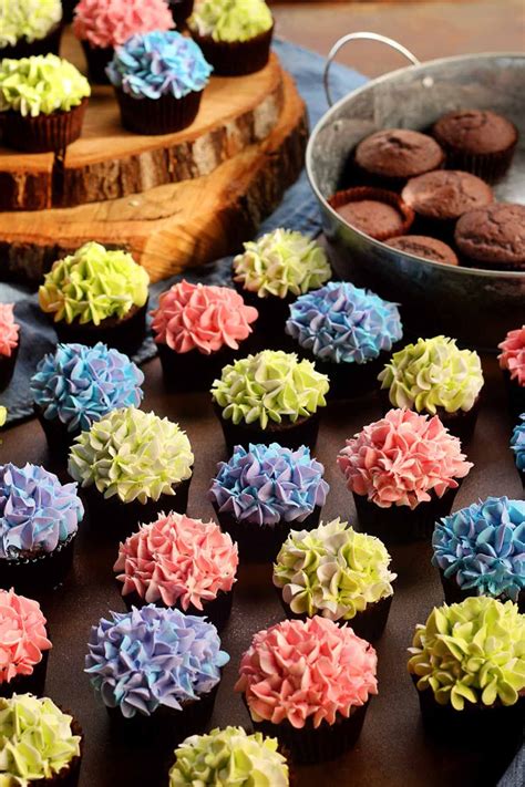 Easy Cupcake Decorating Ideas For Summer | Shelly Lighting