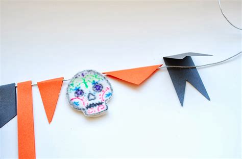 Mama Do That: DIY Halloween and Day of the Dead Bunting Tutorial