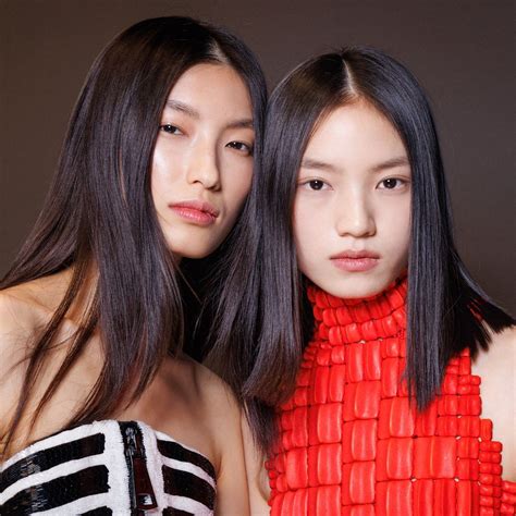 How To Shave Your Bikini Line According To Experts Marie Claire