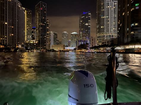 Home | Rent a Boat Fort Lauderdale with a Captain