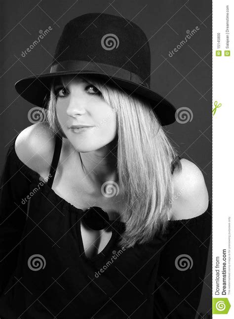 Belle Femme Blonde Sexy Avec Le Chapeau Art De Mode Photo Stock Image Du Cheveu F Tiche