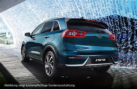 KIA Niro Hybrid Photos and Specs. Photo: KIA Niro Hybrid mod ...