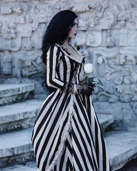 Pin by Kei on Gothic fashion | Fashion, Black fashion, Gothic fashion