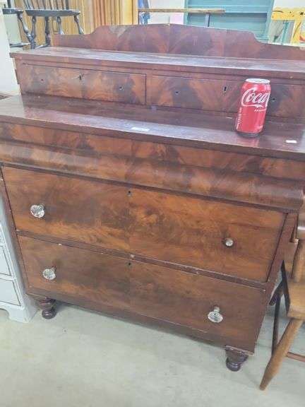 Empire Dresser Chips And Wear Dixon S Auction At Crumpton