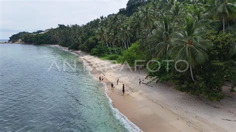 Wisata pantai pasir panjang | ANTARA Foto