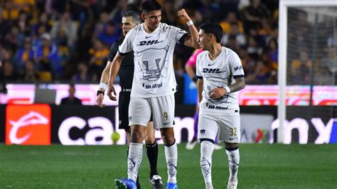 Pumas viene de atrás y con doblete de Memo Martínez rescata el empate