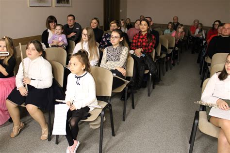 Fotorelacja Z Popisu Uczni W Klasy Fletu Szko A Muzyczna