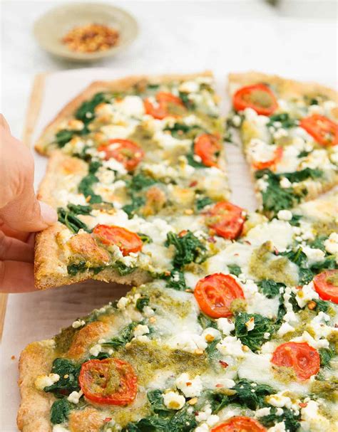 Spinach Pizza With Feta And Pesto The Clever Meal