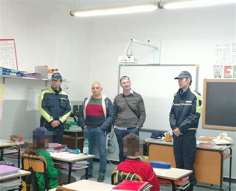 La Sicurezza Stradale Si Impara Partendo Dai Banchi Di Scuola