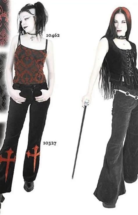 2000s Mall Goth👹 2000s Goth Fashion Goth Fashion Goth Outfits